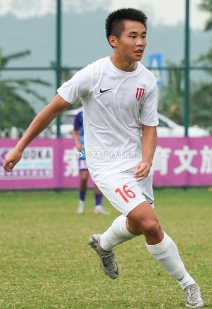 中國職業(yè)賽場首位09后！成都蓉城B隊(duì)16歲小將帥惟浩上演生涯首秀